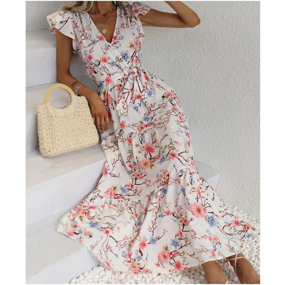 Boho Floral Print Butterfly Sleeve Maxi Dress - Picture 5 of 16